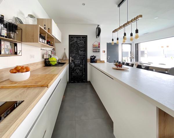 MAISON DE 120 M2 AVEC PISCINE (video 4K sur demande)