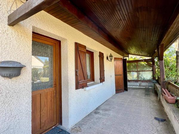 Maison de plain-pied - 66 m² - 3 chambres