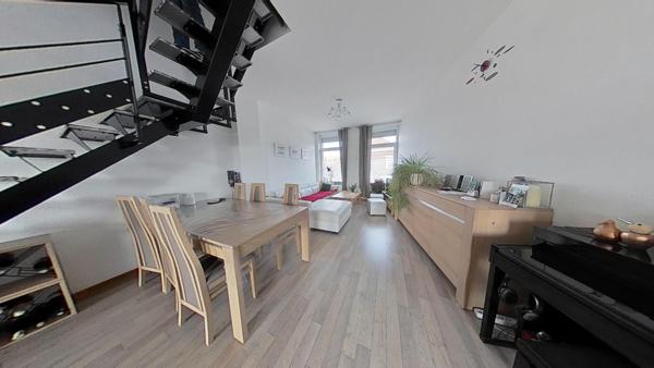 Appartement 2 chambres, un bureau et une terrasse