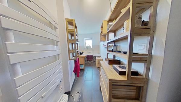 Appartement 2 chambres, un bureau et une terrasse