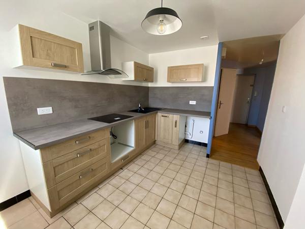 Appartement 3 pièces à louer Rochefort - 17300 / Réf: 2540