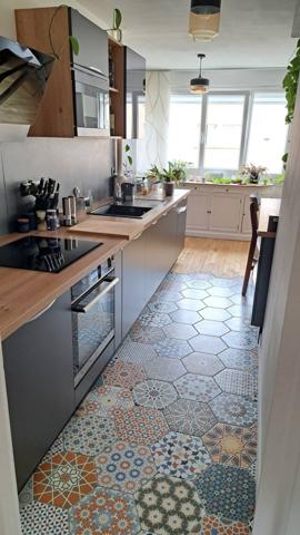 Appartement T3, garage, parking privatif, cave.