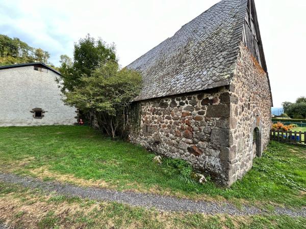 Grange 370m2 proche VIC / CERE Vic sur cere