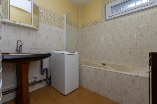 Vente                                                      Maison
                        
                     5 pièces                      115 m2                     à Bouvesse-Quirieu