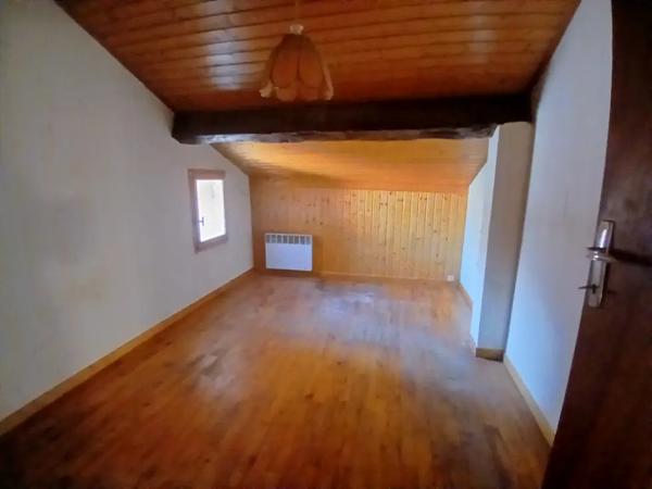 A SAISIR! ENSEMBLE IMMOBILIER 2 MAISONS, DÉPENDANCES ET TE