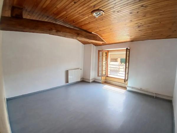 A SAISIR! ENSEMBLE IMMOBILIER 2 MAISONS, DÉPENDANCES ET TE