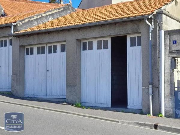 Parking à louer 17m² Angoulême (16000)
