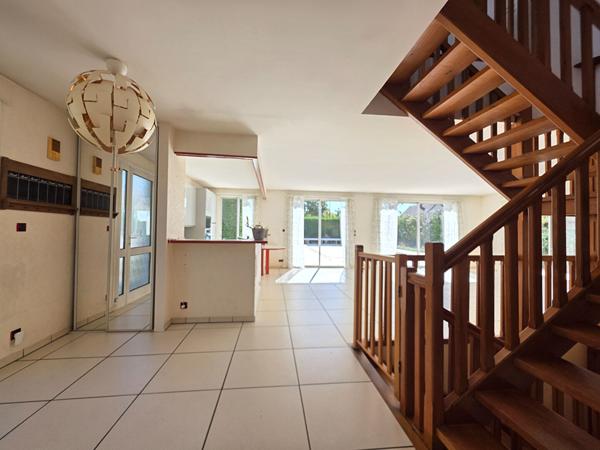 Maison Perrigny Les Dijon 6 pièce(s) 229 m2