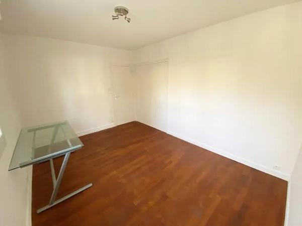 Appartement à louer 3 pièces 69.88m² Dijon (21000)