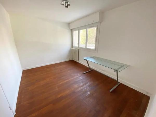 Appartement à louer 3 pièces 69.88m² Dijon (21000)
