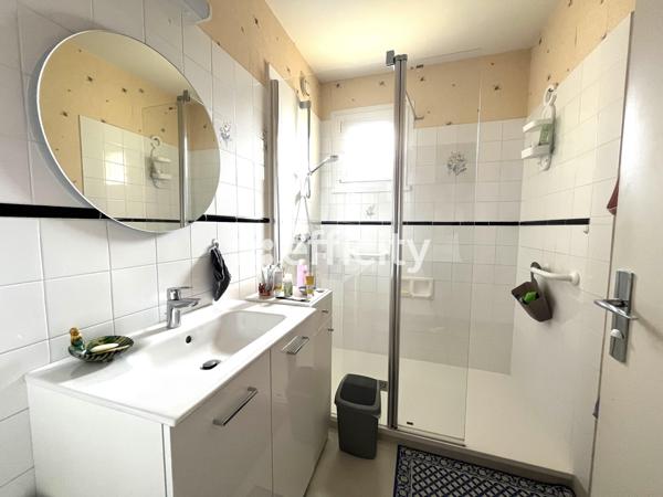 Appartement
         3 pièces
        - 65 m² Exclusivité 168 000 € *