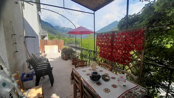 Châtillon-en-Diois (26410) BAISSE DE PRIX !!!!Châtillon-en-Diois/Grande Maison de caractère avec terrasse et jardin