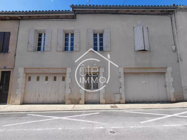 Ste Foy la Grande : Maison de ville avec atelier et deux garages