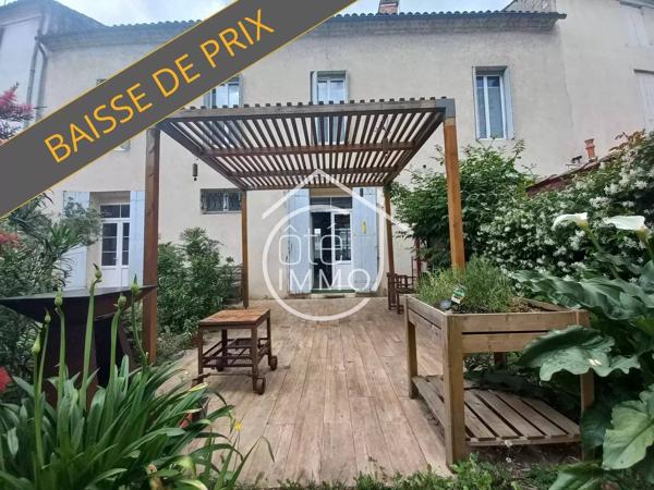 STE FOY LA GRANDE : Spacieuse maison de ville rénovée avec jardin, garage et studio indépendant