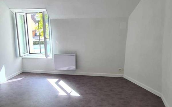 Immeuble à vendre    7 pièces • 147 m2 Saint-Amand-Montrond