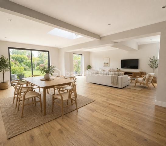 **Et si votre prochaine maison était aussi votre plus beau cadre de vie ? 🌿**

En exclusivité à seulement **20 min de Montpellier**, (Mas Arnaud) découvrez cette belle villa familiale de **182 m²**, nichée sur un terrain arboré de **1 650 m² sans vis-à-vis**.

✨ Une grande pièce de vie lumineuse d’environ 63 m² ouverte sur l’extérieur cuisine haut de gamme double four, armoire frigorifique.
🛏️ 5 chambres dont une suite parentale en rez-de-chaussée de plus de 20m2
🏊 Piscine au sel
🌳 Jardin arboré avec potager et arbres fruitiers
❄️ Climatisation gainable
🚗 Garage et nombreux stationnements

Un environnement rare où l’on profite pleinement de l’espace, de la nature et de la tranquillité, tout en restant proche de Montpellier.

Les plans sont disponibles, il est possible d'ouvrir entièrement l'espace afin d'obtenir une grande pièce ouverte aussi des visuels d'aménagements selon ces ouvertures sont visible.

📞 **Une maison à découvrir sur place pour en ressentir pleinement le charme.**
Céline Taormina – BSK Immobilier | Disponible 7j/7