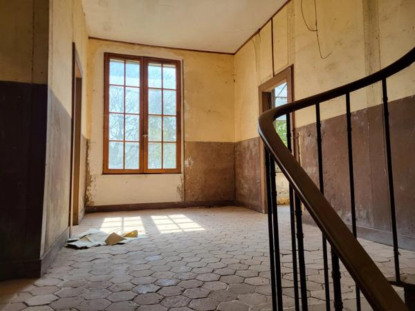 Immobilier Étrépagny (27150) – Maison 360m2 – 324 000 €