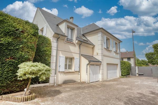 BUZENVAL - Maison familiale 5 chambres avec jardin plein sud, au calme
