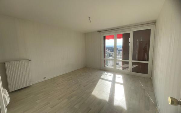 Appartement à vendre    2 pièces • 31,21 m2 Montluçon