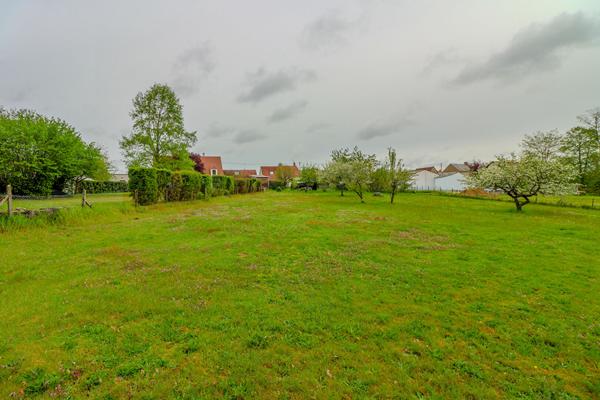 Maison Saint Eloi, 3 chambres, potentiel 4 chambres, terrain clôturé, proche tout commerce, double garage