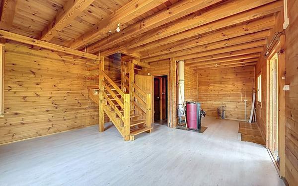 Maison à vendre    6 pièces •  Montceau-les-Mines