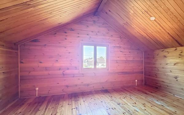 Maison à vendre    6 pièces •  Montceau-les-Mines
