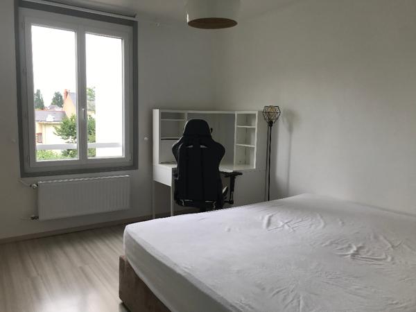 Nantes Hauts Pavés - T3 meublé avec place de parking