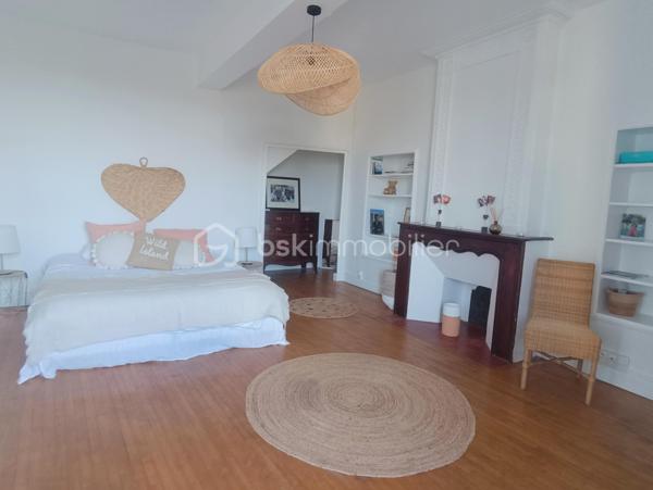 Maison de ville de 325 m²