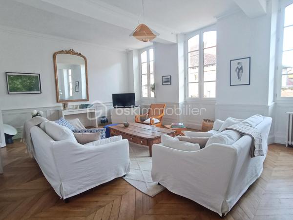 Maison de ville de 325 m²