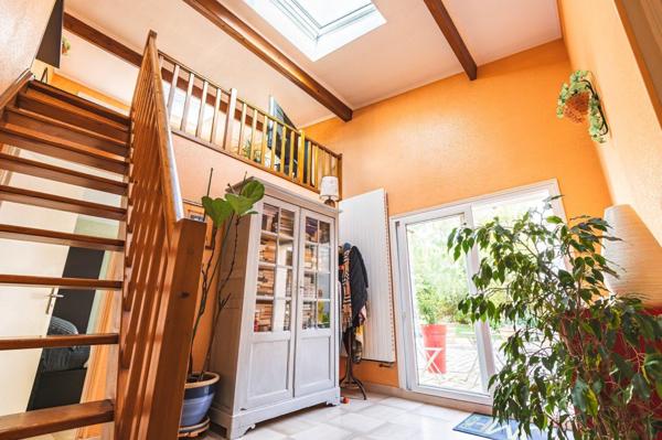 Maison 4 chambres Garage Jardin Piece de réception