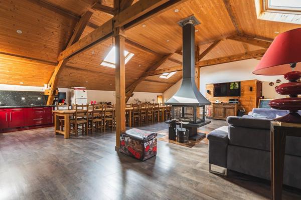 Maison 4 chambres Garage Jardin Piece de réception