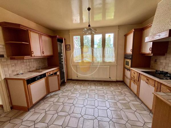 Vente                                                      Maison
                        
                     5 pièces                      76 m2                     à Beautor