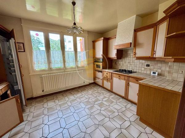 Vente                                                      Maison
                        
                     5 pièces                      76 m2                     à Beautor