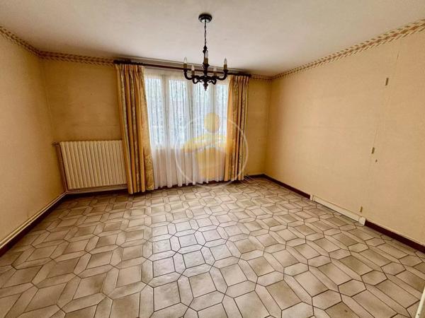 Vente                                                      Maison
                        
                     5 pièces                      76 m2                     à Beautor