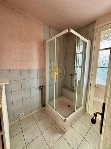 Vente                                                      Maison
                        
                     5 pièces                      76 m2                     à Beautor