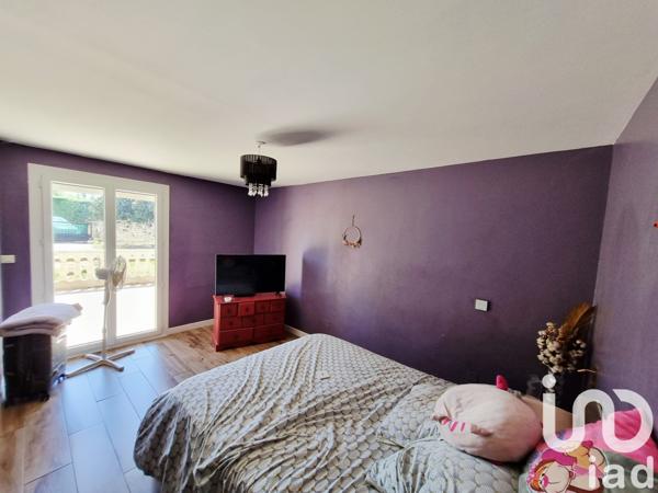 Maison à vendre 10 pièces 180 m² Arles