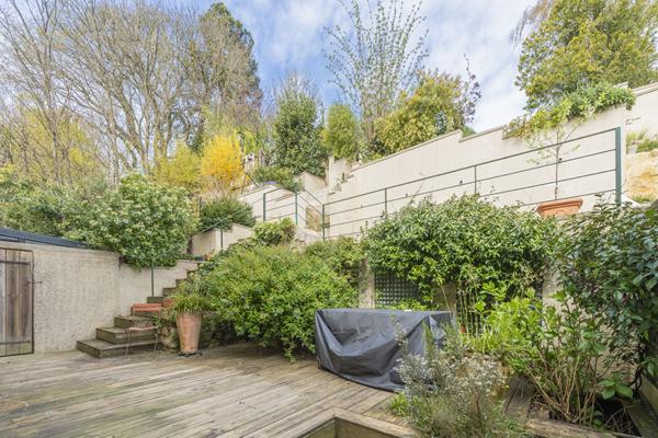 Appartement Garches 4 pièces 98 m2 en duplex avec terrasse et jardin