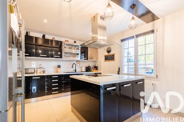 Maison à vendre 5 pièces 122 m² Paray-Vieille-Poste