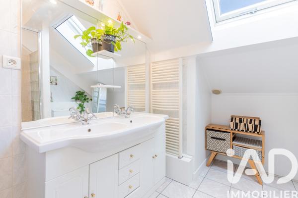 Maison à vendre 5 pièces 122 m² Paray-Vieille-Poste