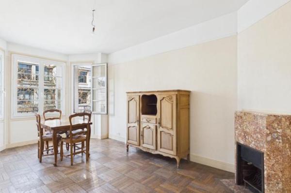 Vente - Appartement 2 pièces 52 m 2 Paris (75015)