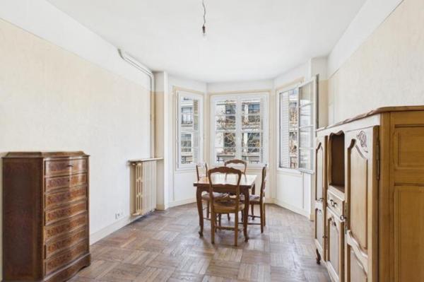 Vente - Appartement 2 pièces 52 m 2 Paris (75015)