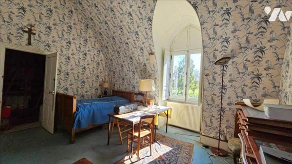 MANOIR  sur PARC 1HA 54A 30CA