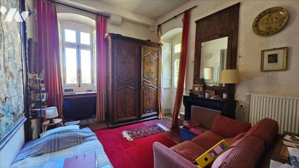 MANOIR  sur PARC 1HA 54A 30CA