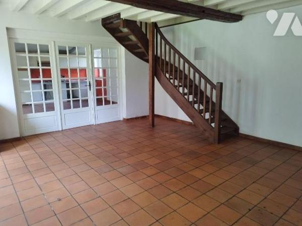 A VENDRE. Maison. GER. Sud Manche. Basse Normandie.
En campagne, maison en pierres de 4 pièces...