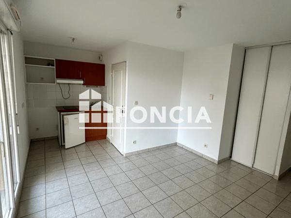Location Studio 22.03 m² - 22/24/26 RUE AUGUSTE RENOIR Limoges 87000