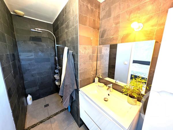 Maison à vendre  7 pièces - 131,73 m 2   LA GENEYTOUSE  - 87