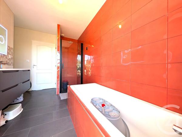 Maison à vendre  7 pièces - 131,73 m 2   LA GENEYTOUSE  - 87