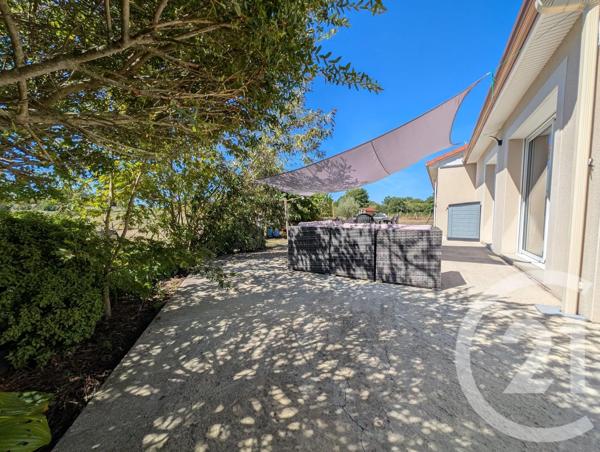 Maison à vendre  7 pièces - 131,73 m 2   LA GENEYTOUSE  - 87