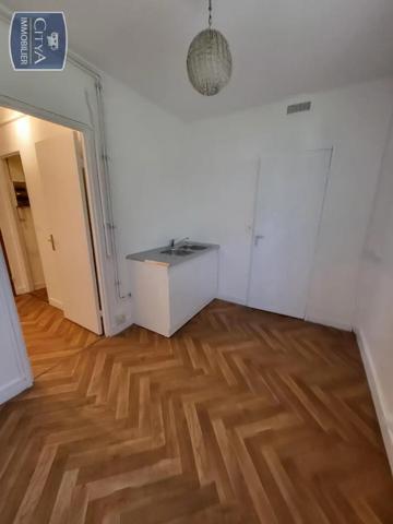 Appartement à louer 2 pièces 46.66m² Beauvais (60000)