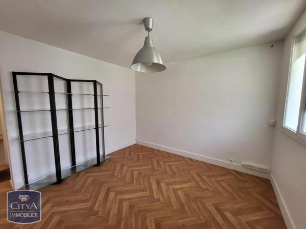 Appartement à louer 2 pièces 46.66m² Beauvais (60000)